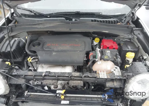 2018 Jeep Renegade Latitude Fwd z USA, uszkodzony, nr VIN ZACCJABB4JPH02140